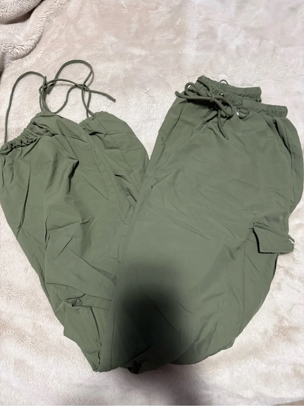 Fashion Nova Women's Cargo Joggers in Green - Picture 6 of 7